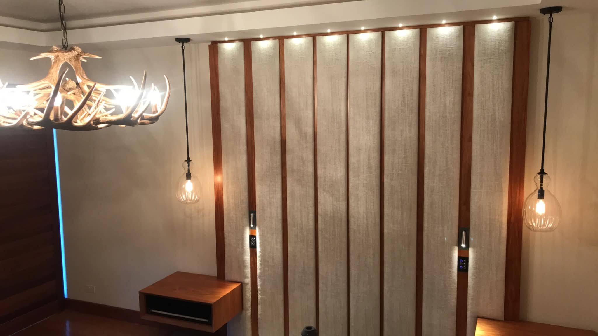 Feature Wall & Smart Lighting